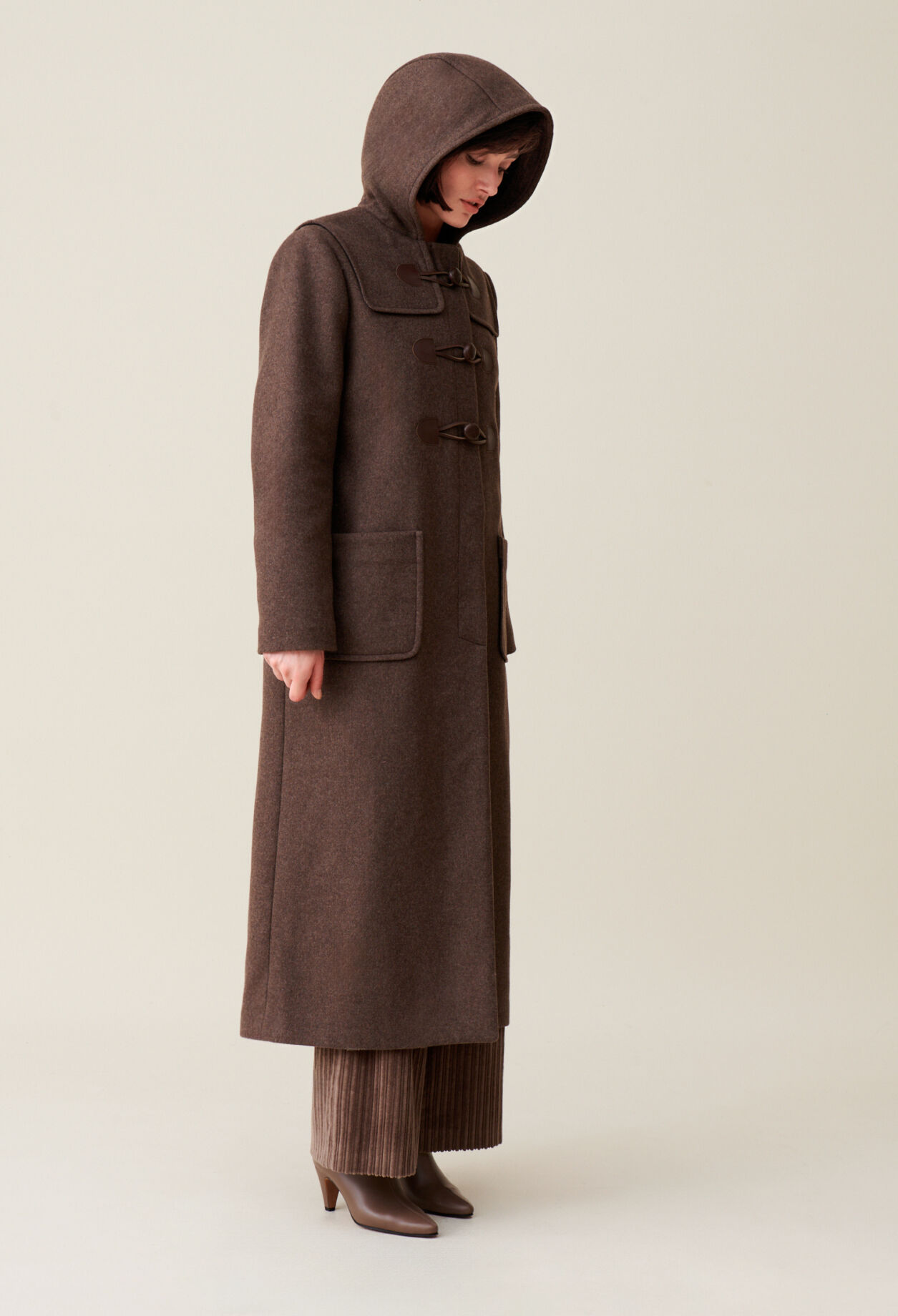 Manteau long marron à capuche