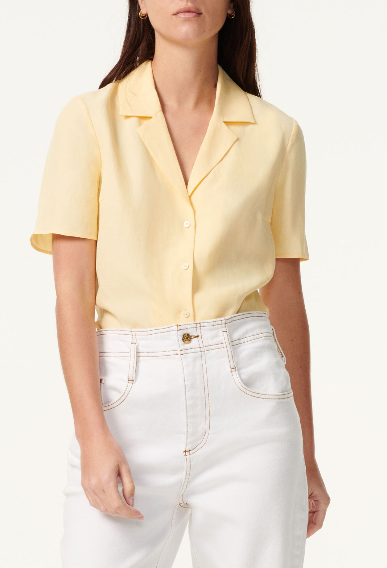 Short-sleeved shirt