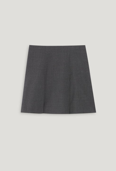 Short flecked grey skirt