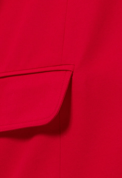Figurbetontes kurzes Kleid