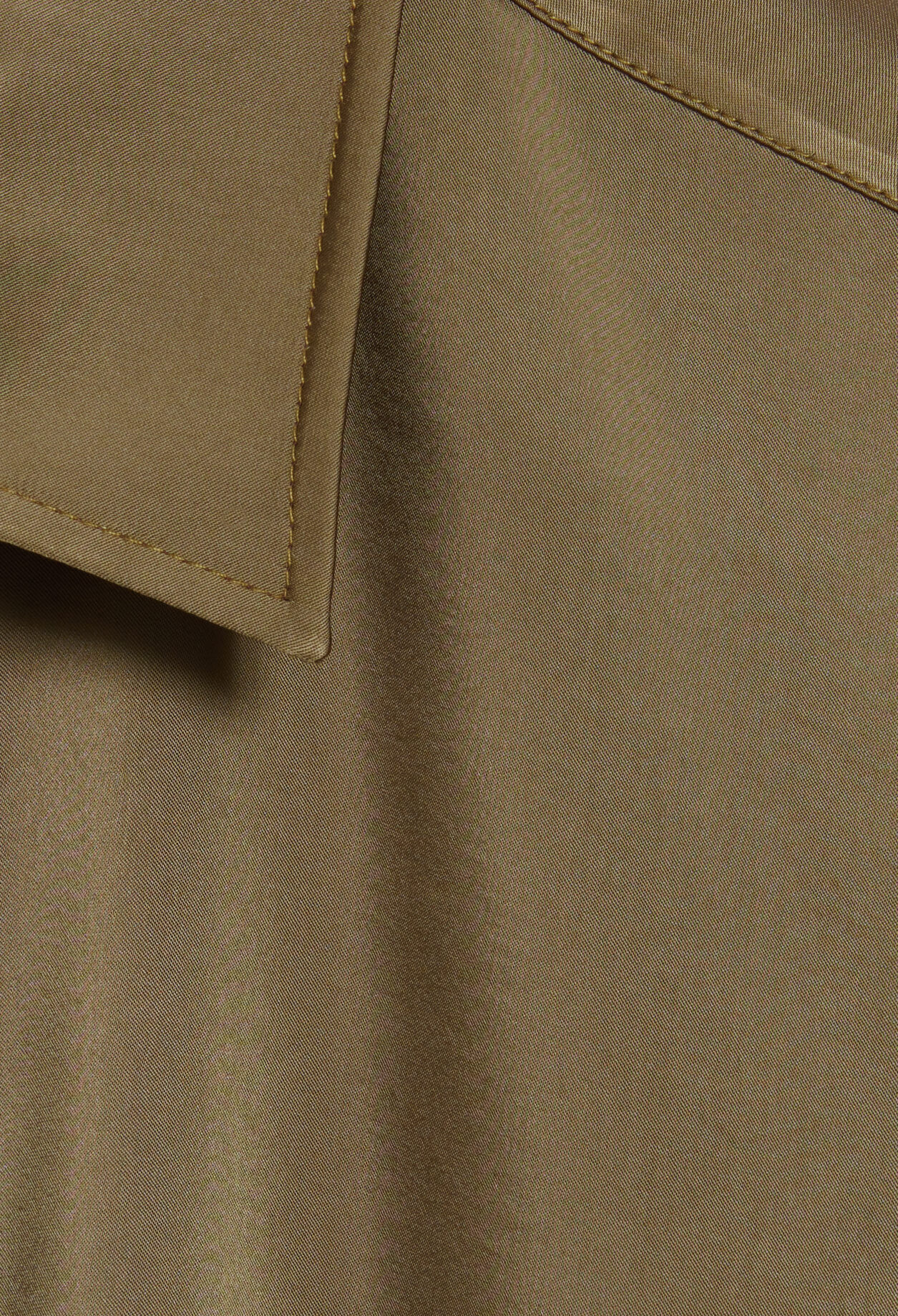Chemise satin&eacute;e ample kaki