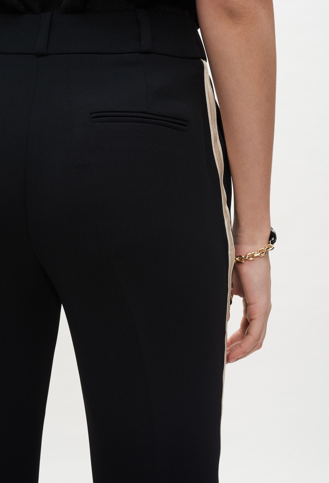 Pantalon de tailleur à coupe carotte