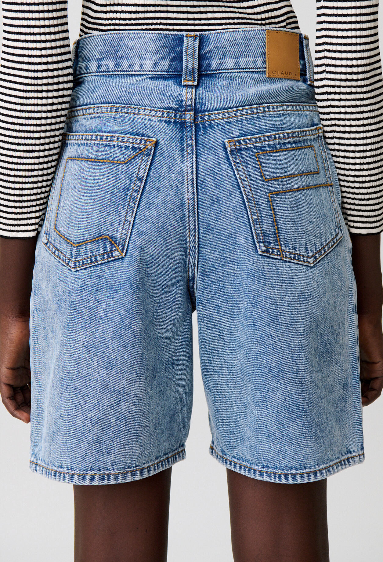 Straight-leg denim shorts