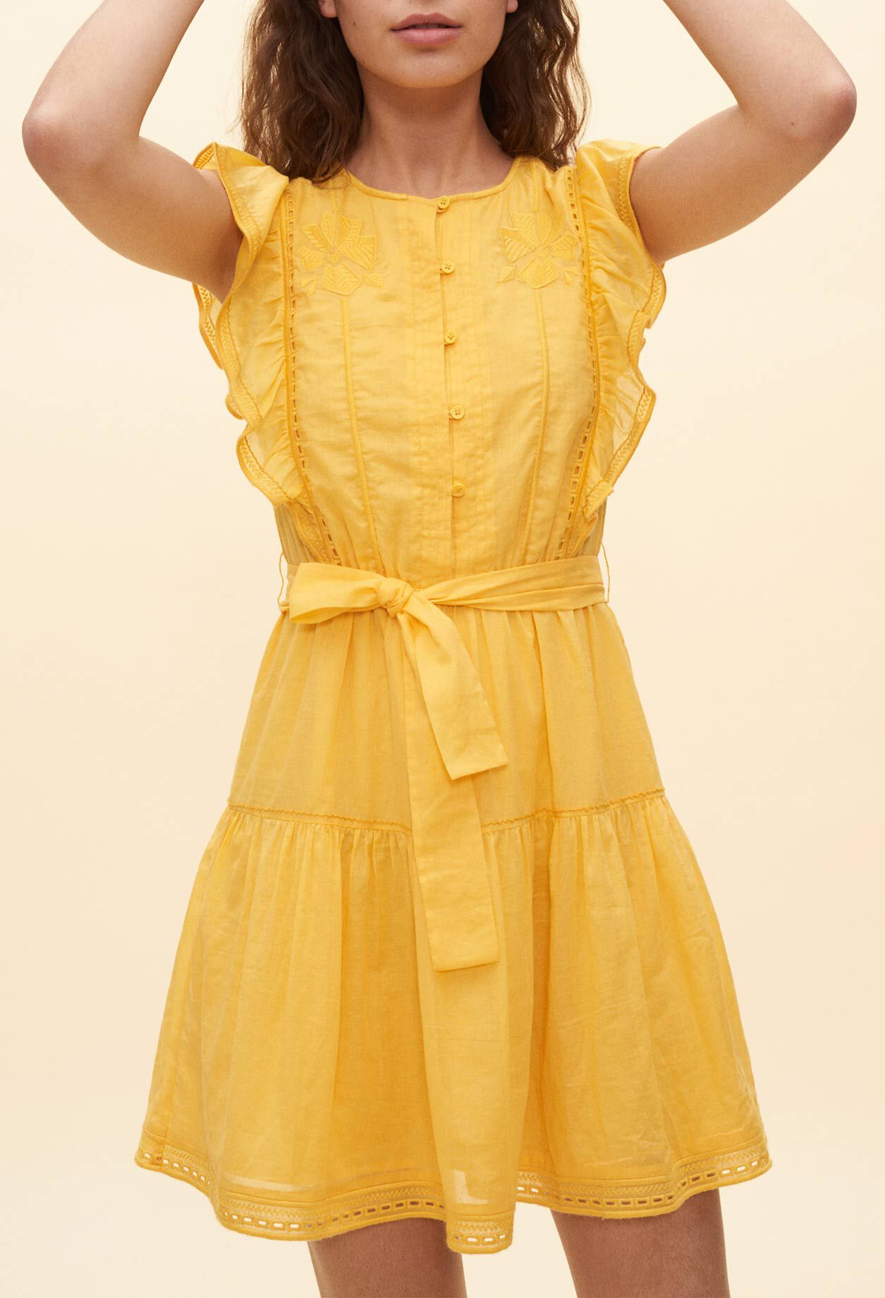 Robe jaune à volants