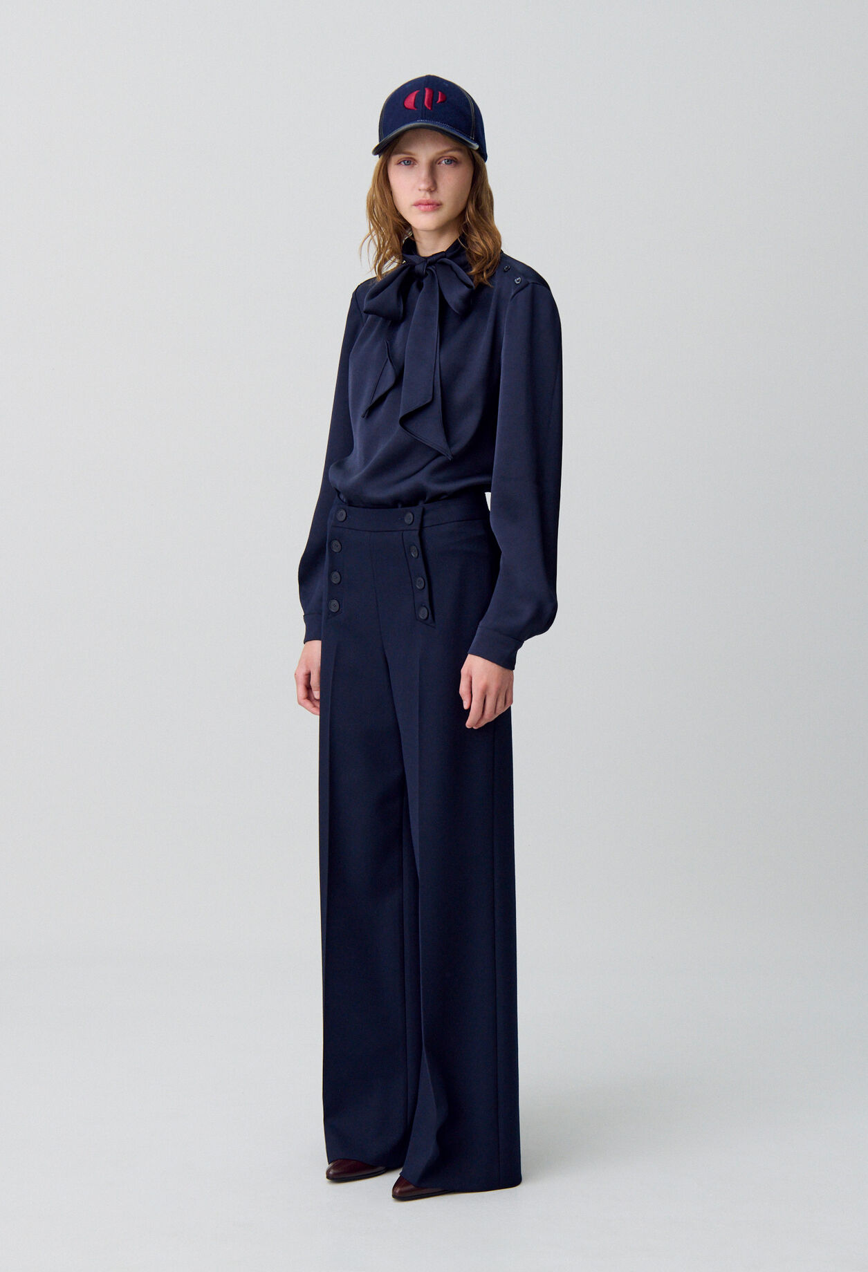 Blouse fluide col lavallière