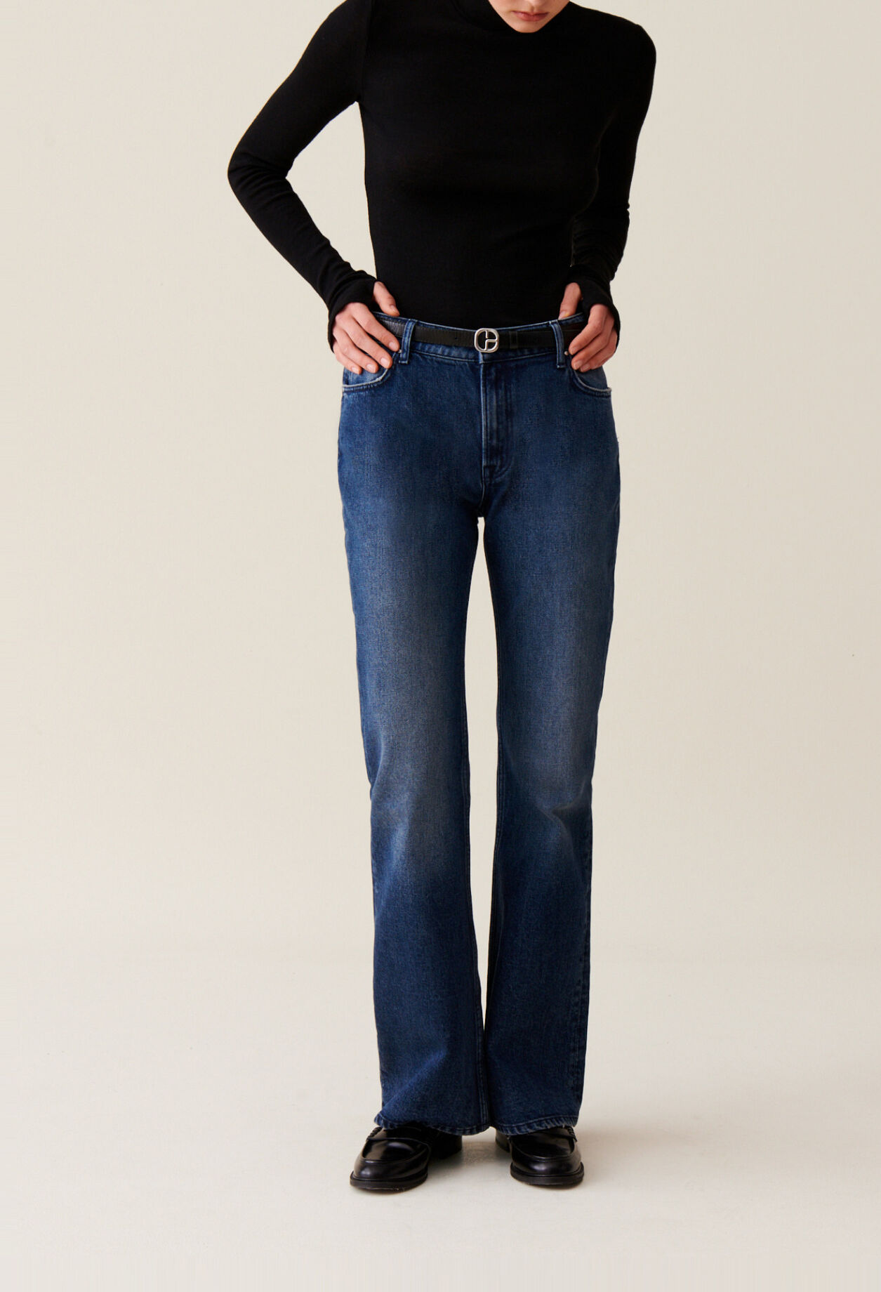 Wool top with long sleeves