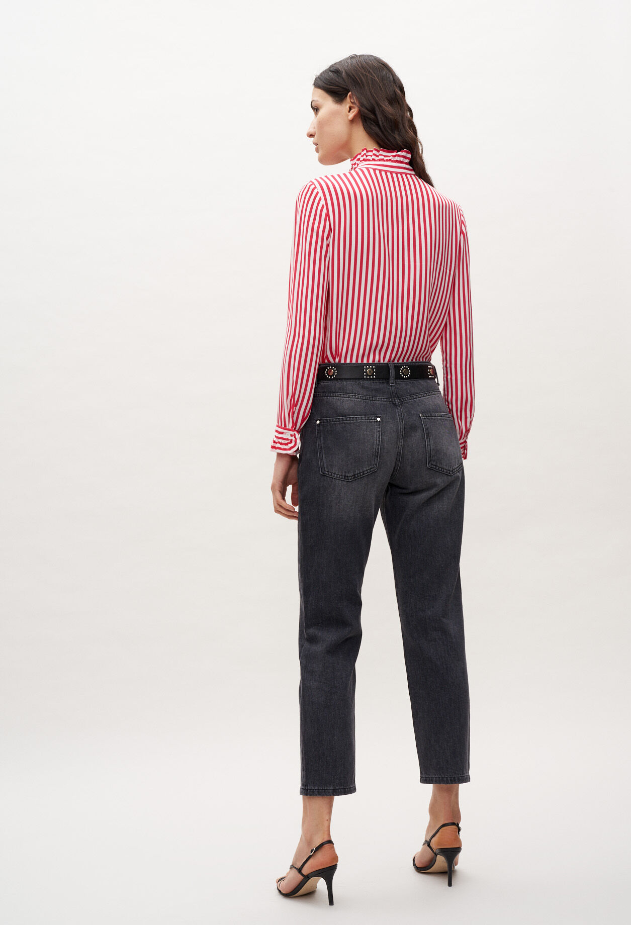 Chemise à rayures rouges et blanches