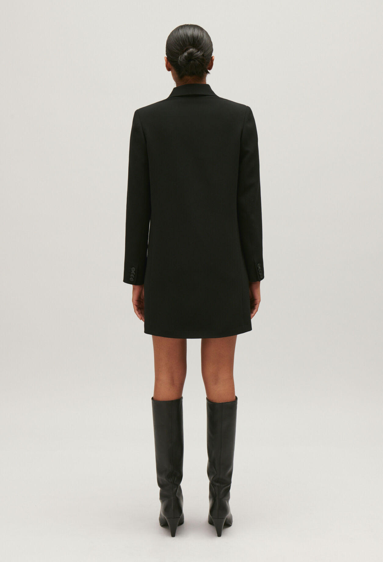 Robe courte tailleur noir
