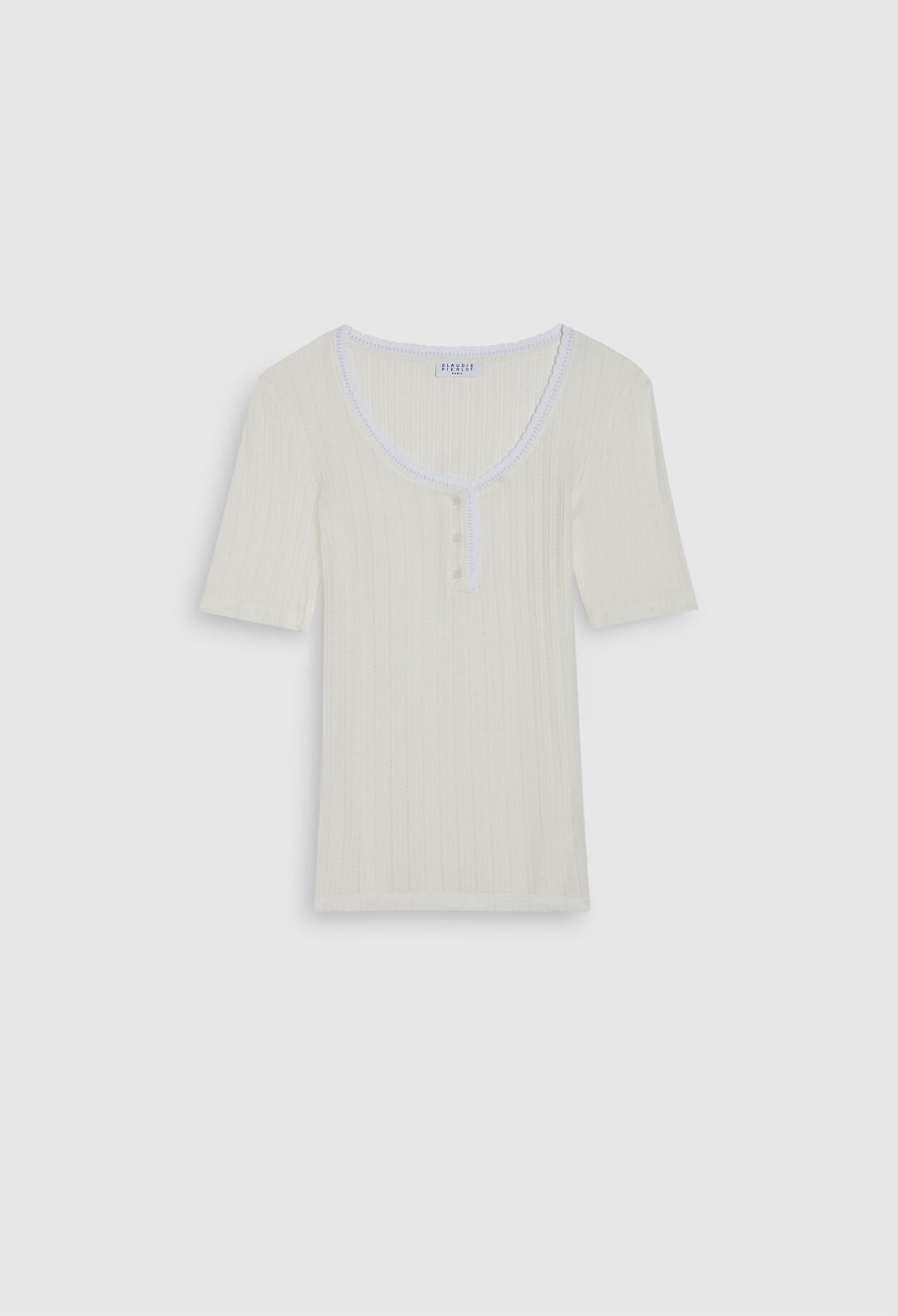 Short-sleeved t-shirt