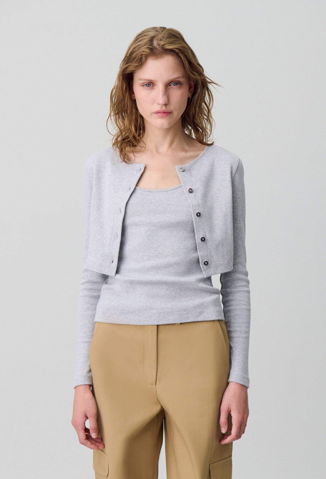 Set aus T-Shirt und Strickjacke