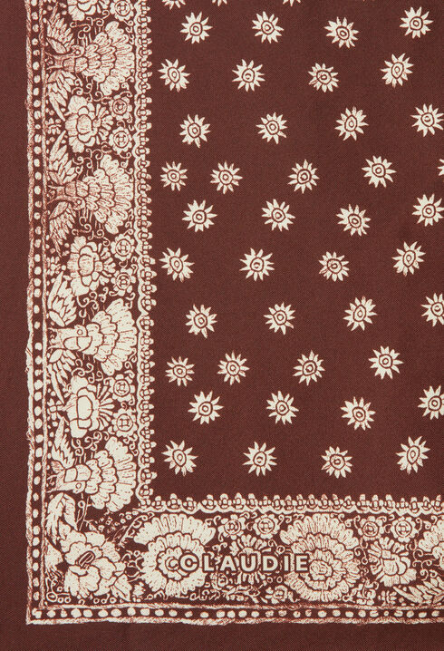 Foulard carr&eacute; imprim&eacute;