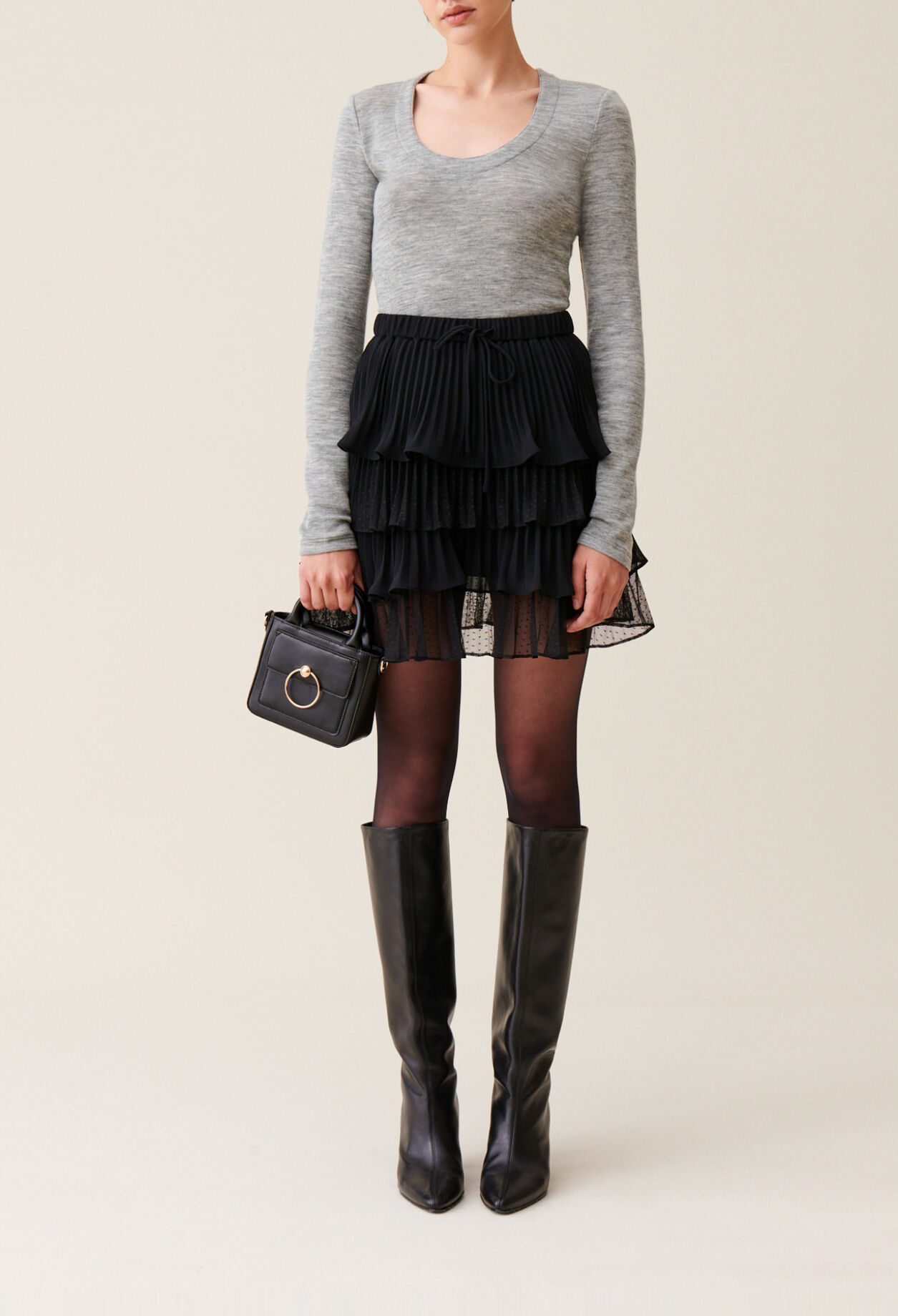 Jupe courte noire volants