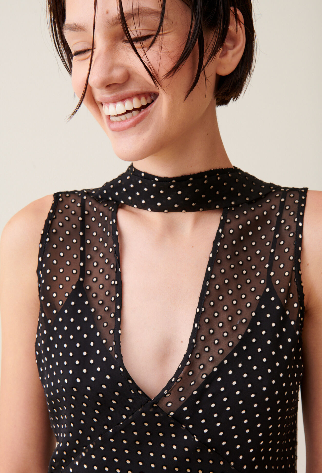 Robe longue transparente à pois