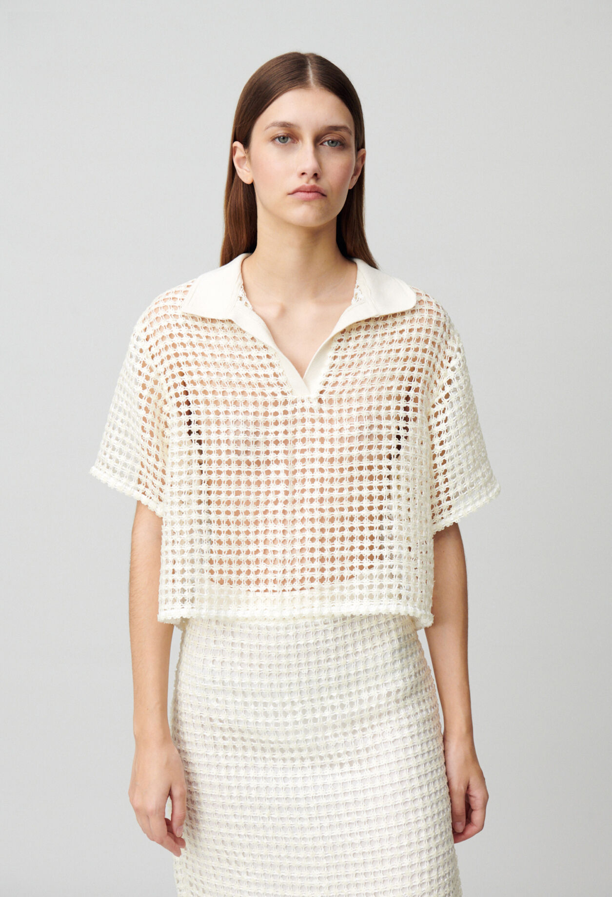 Short-sleeved crochet top