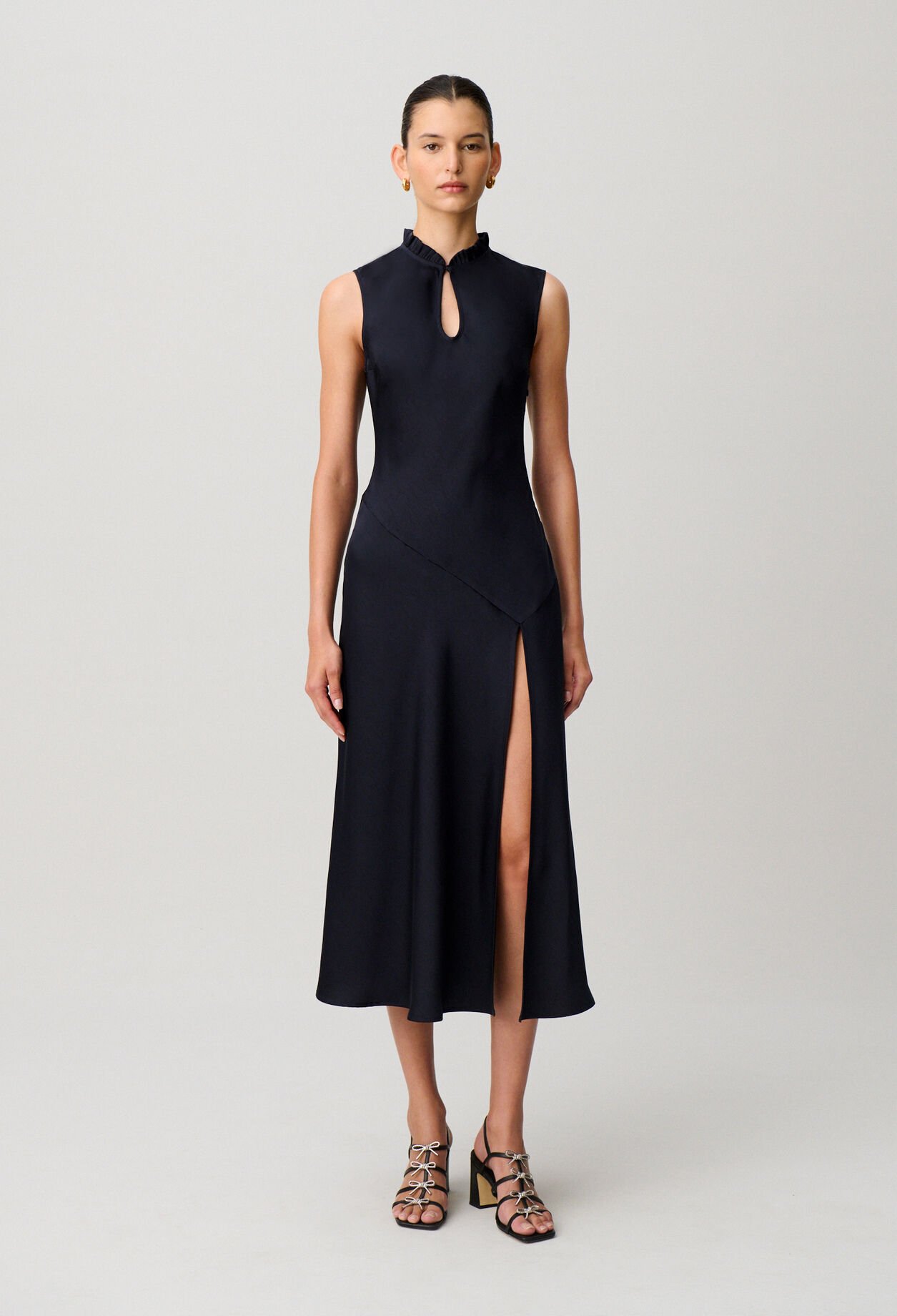 Flie&szlig;endes Midi-Kleid