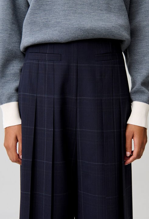 Wide-leg checked trousers