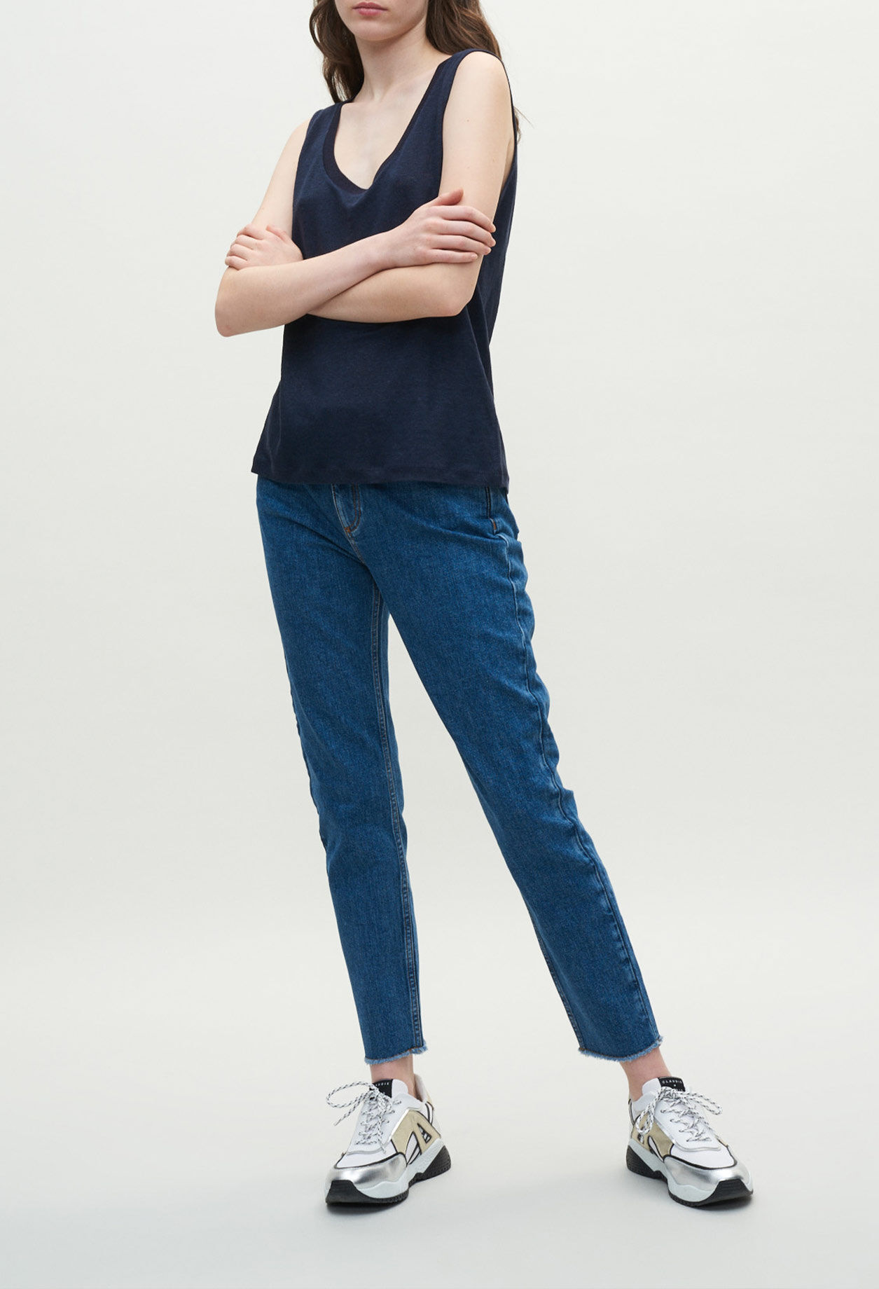 Sleeveless cropped top