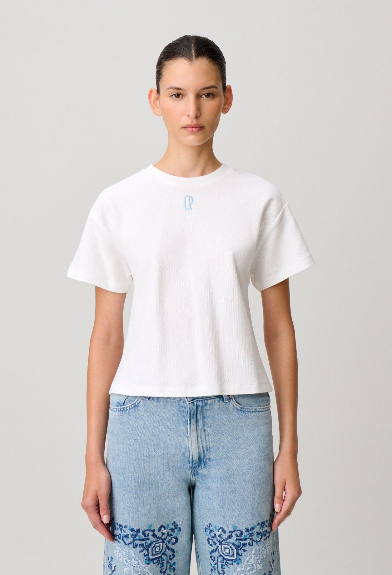 Besticktes Baumwoll-T-Shirt
