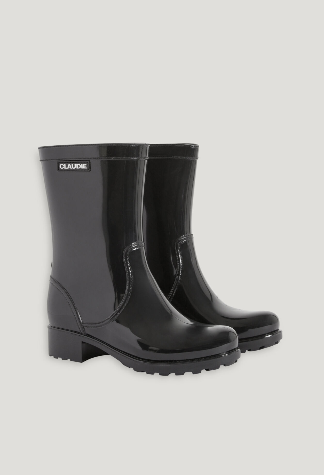 Black Wellington boots