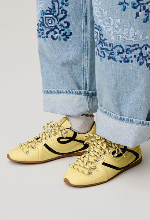 Hellgelbe Swing-Sneaker