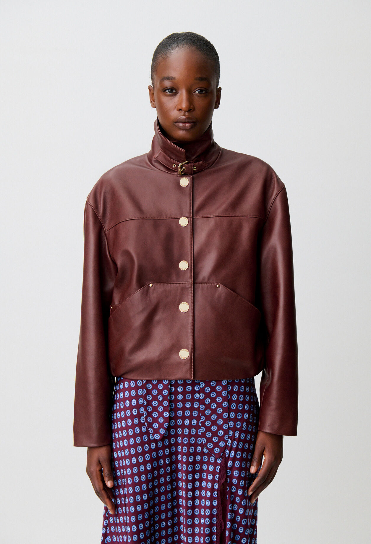 Short leather jacket