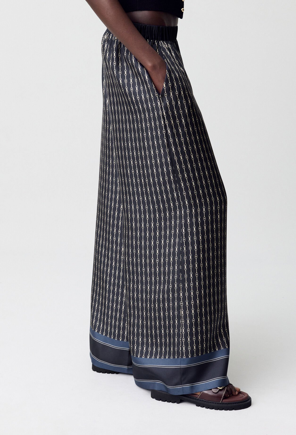 Flie&szlig;ende bedruckte Hose