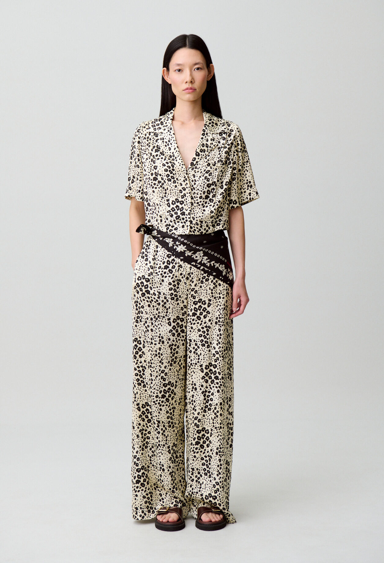 Chemise satin imprimé animalier