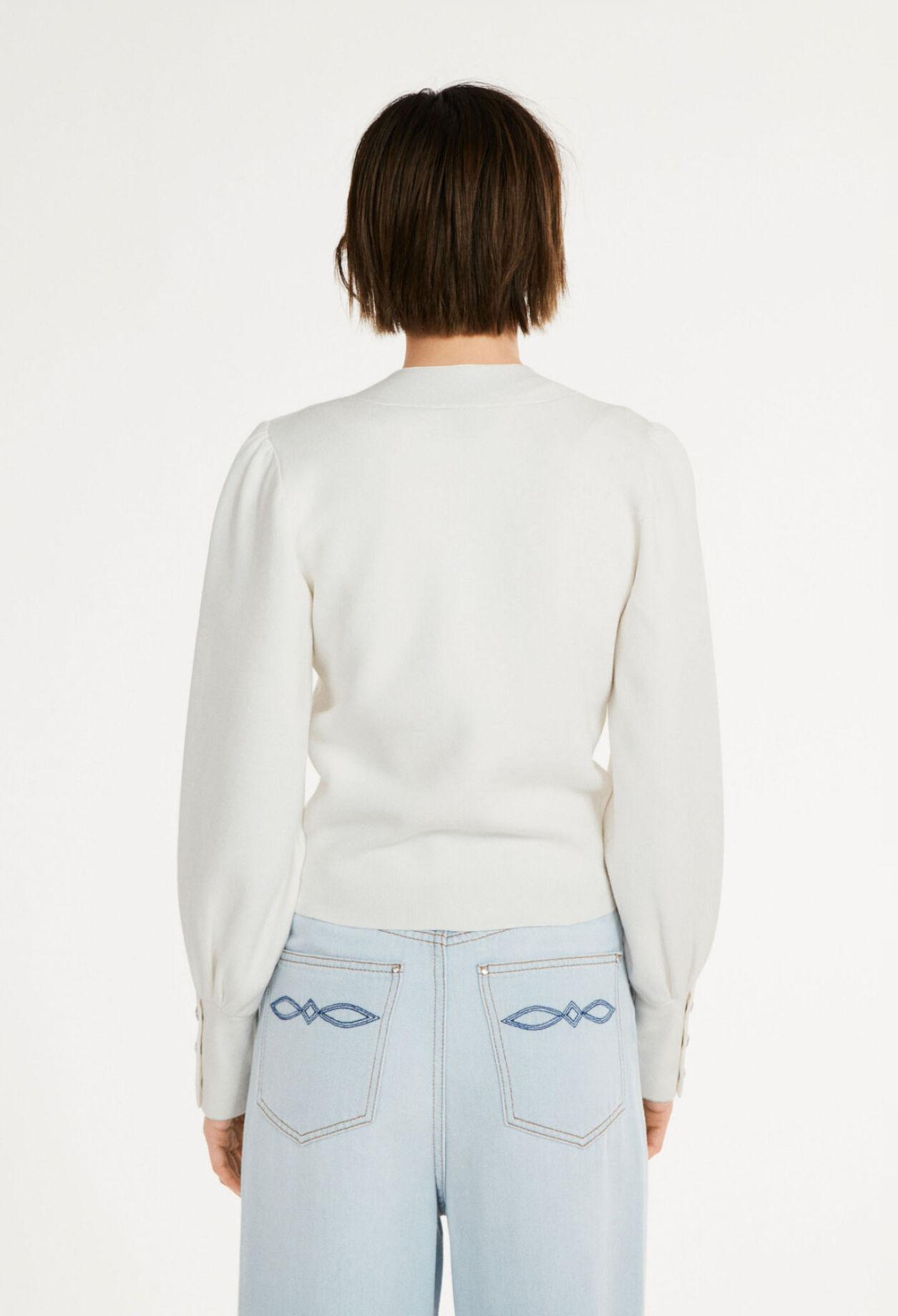 Cardigan with embroidered flowers