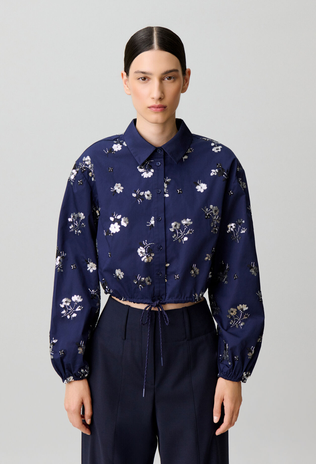Floral cropped shirt