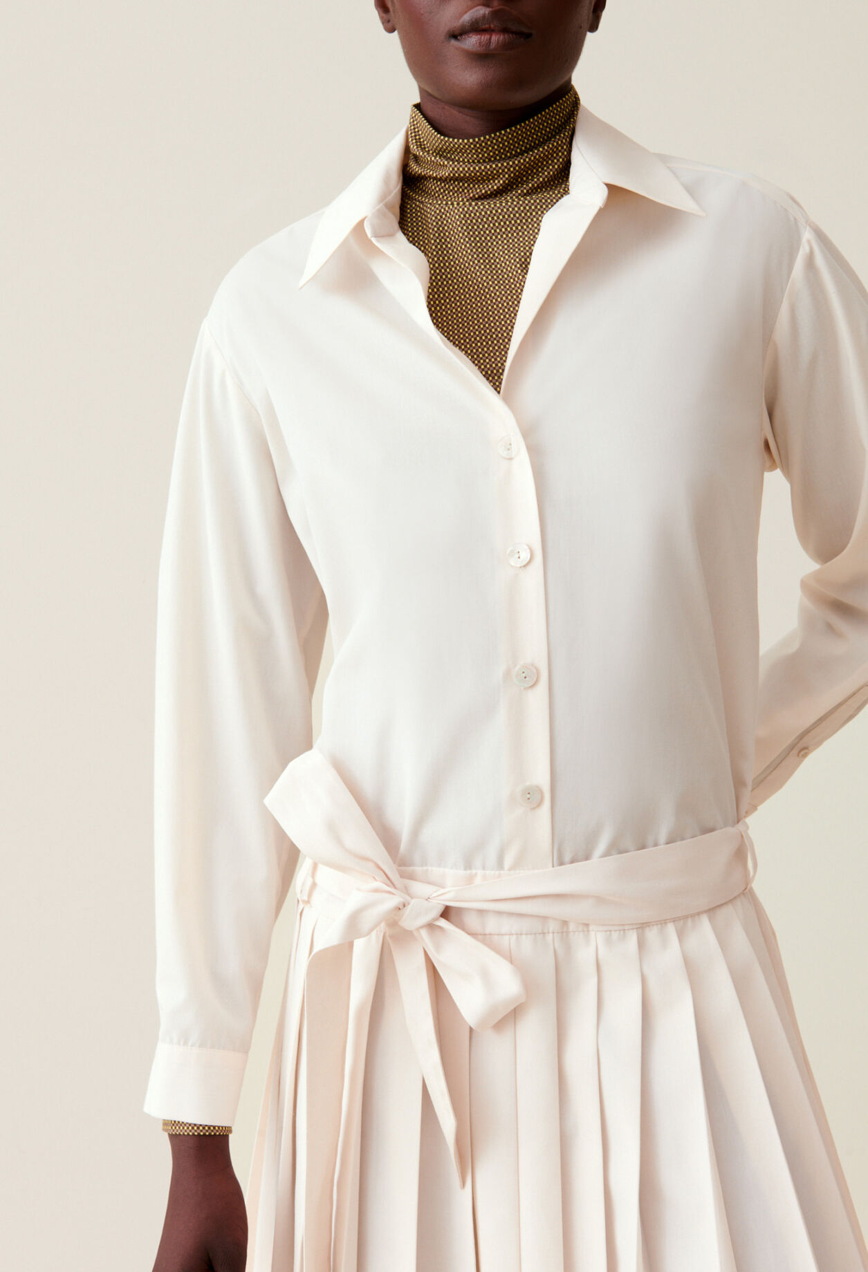 Robe chemise ceintur&eacute;e boutonn&eacute;e