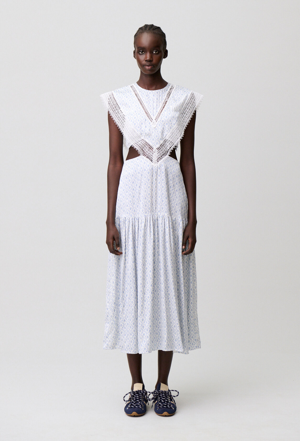 Robe longue satin&eacute;e dentelle