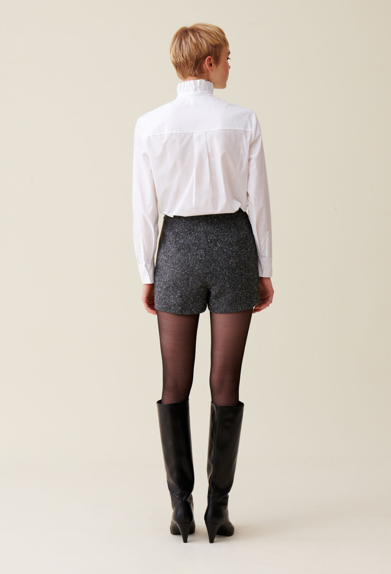 Kurze graue Tweed-Shorts