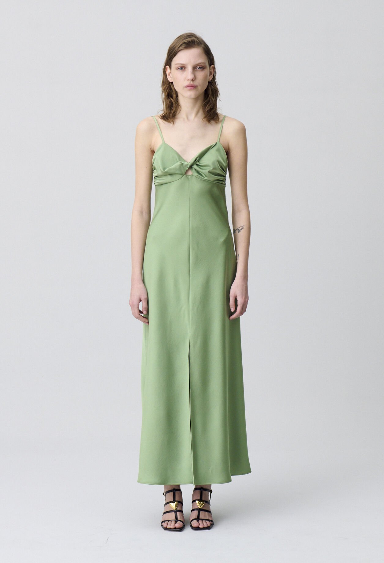 Langes Satin-Kleid