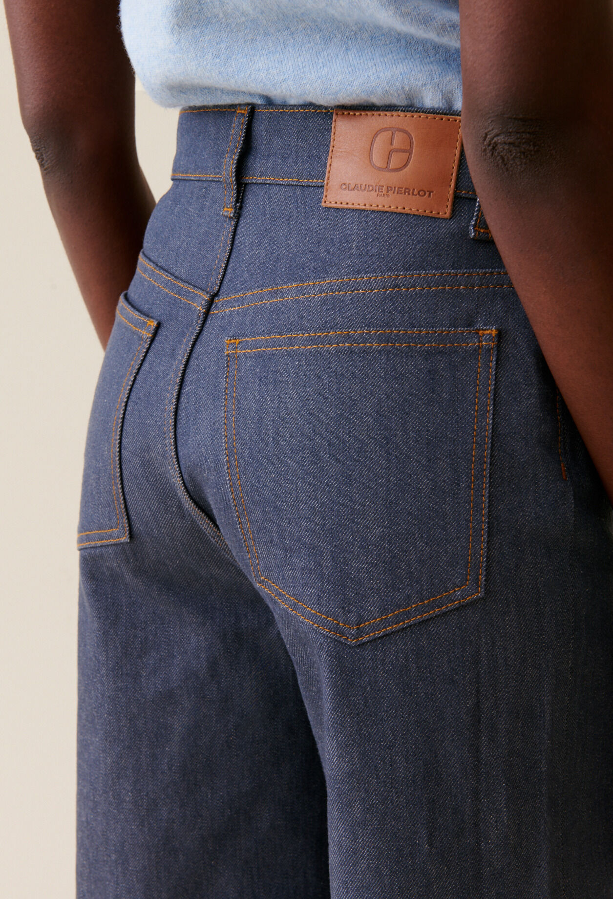 Jean Claude droit taille haute