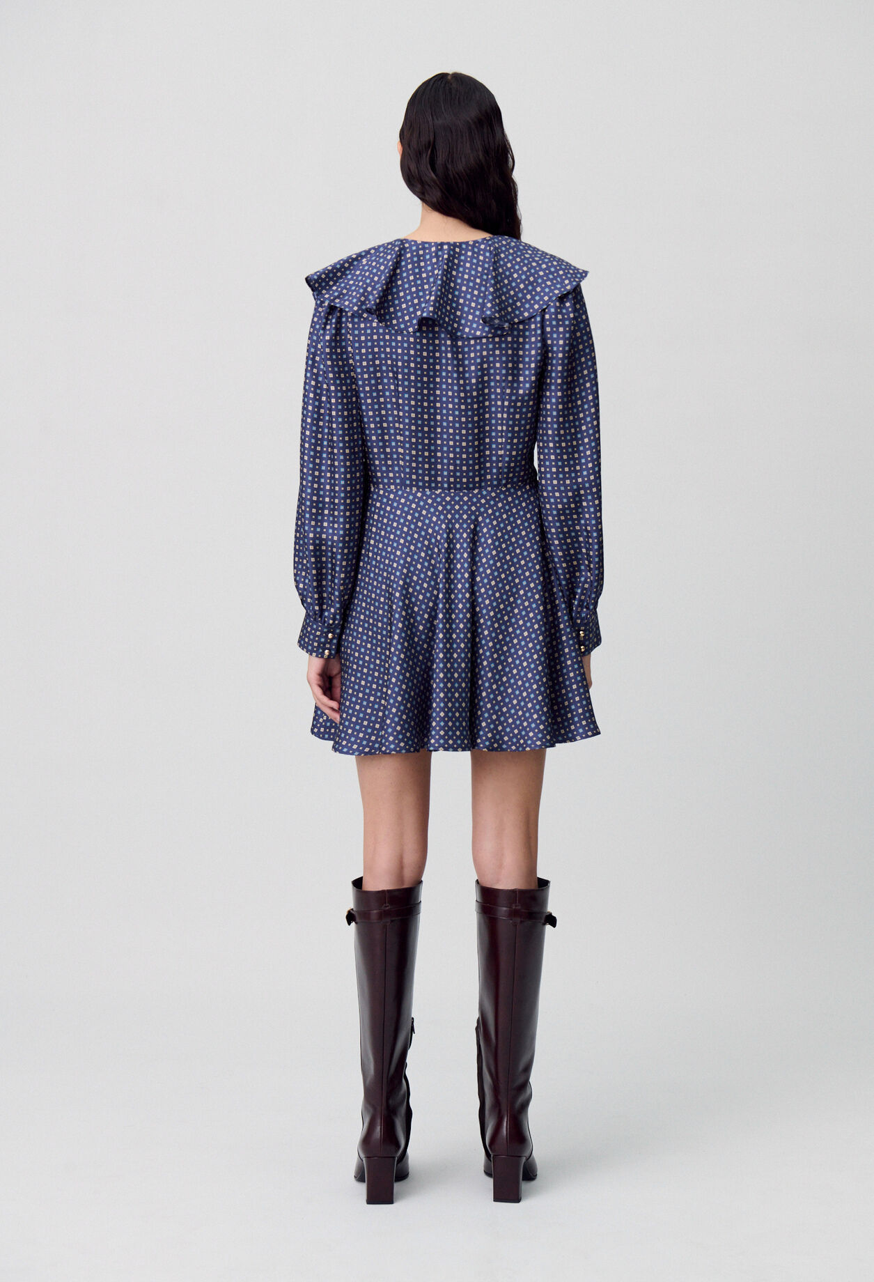 Kurzes Seidenkleid