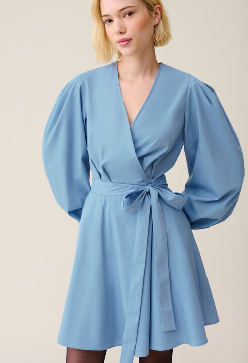 Kurzes Kleid mit Ballonärmeln, blau