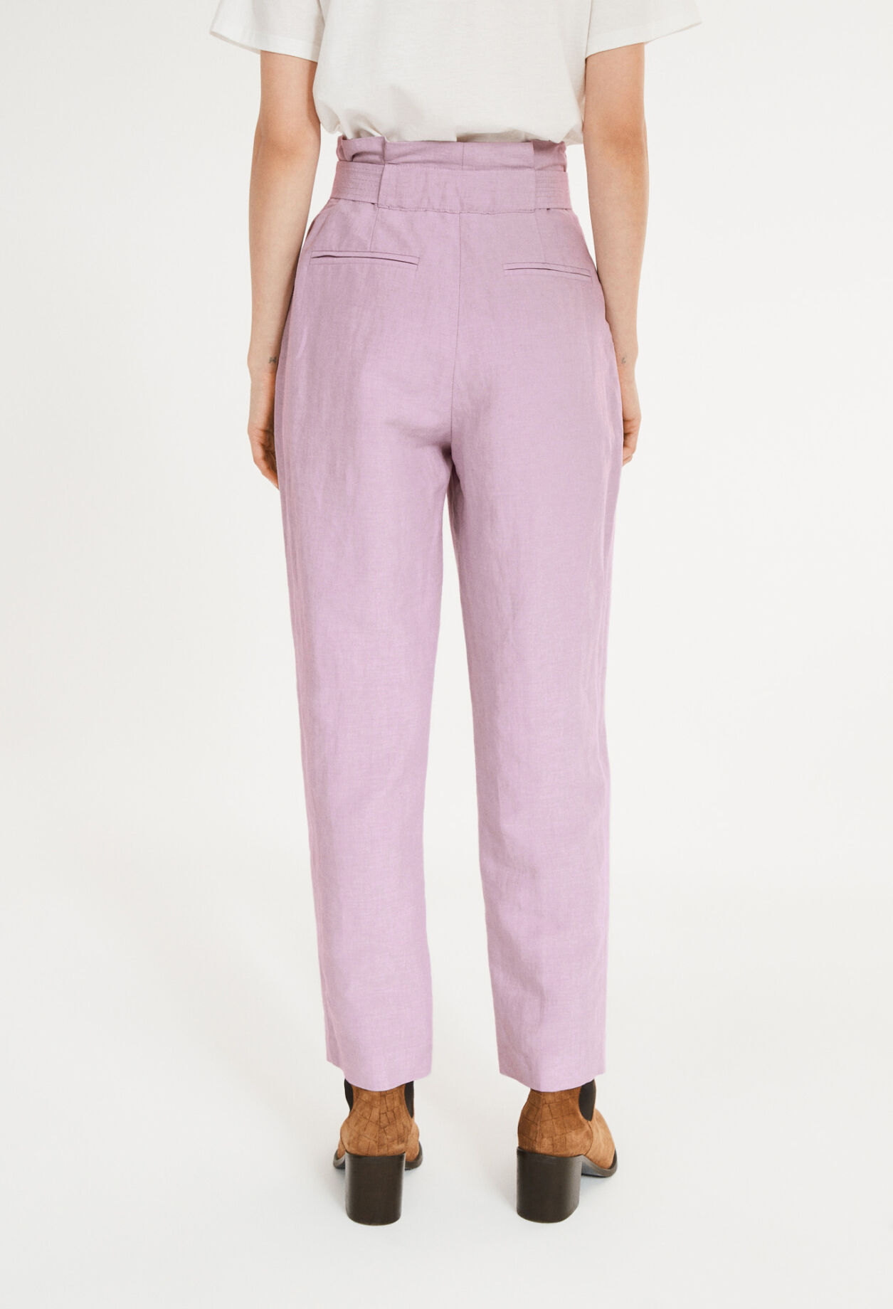 Lila Hose
