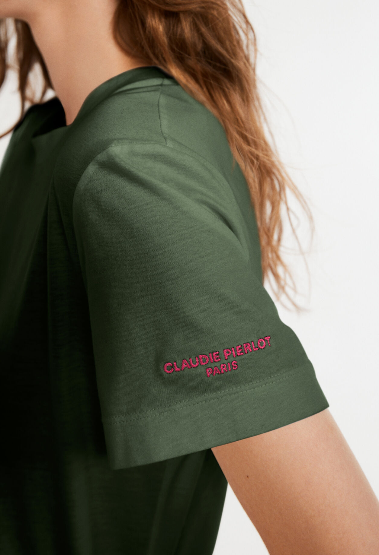 Embroidered short sleeves t-shirt