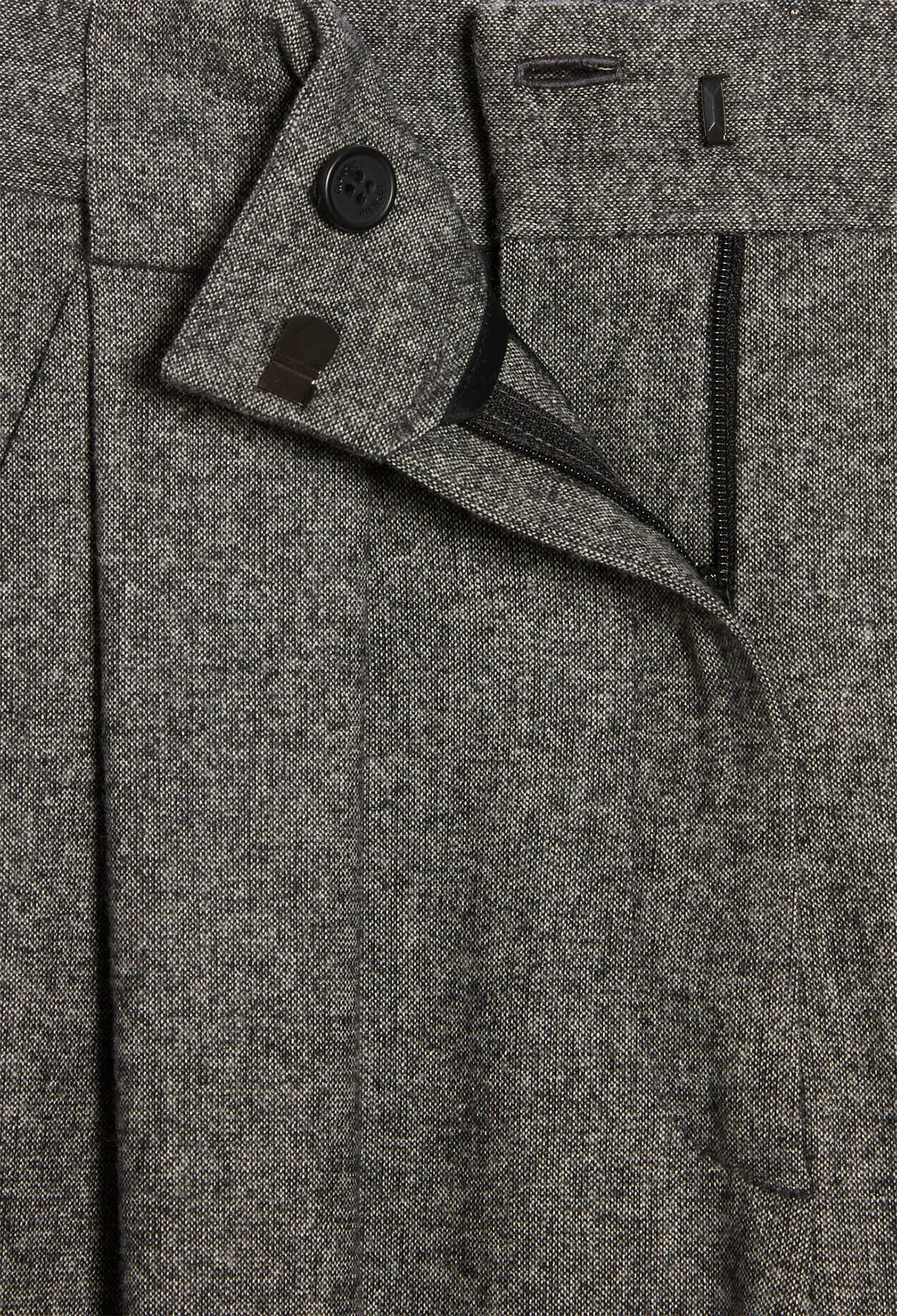 High-waisted trousers