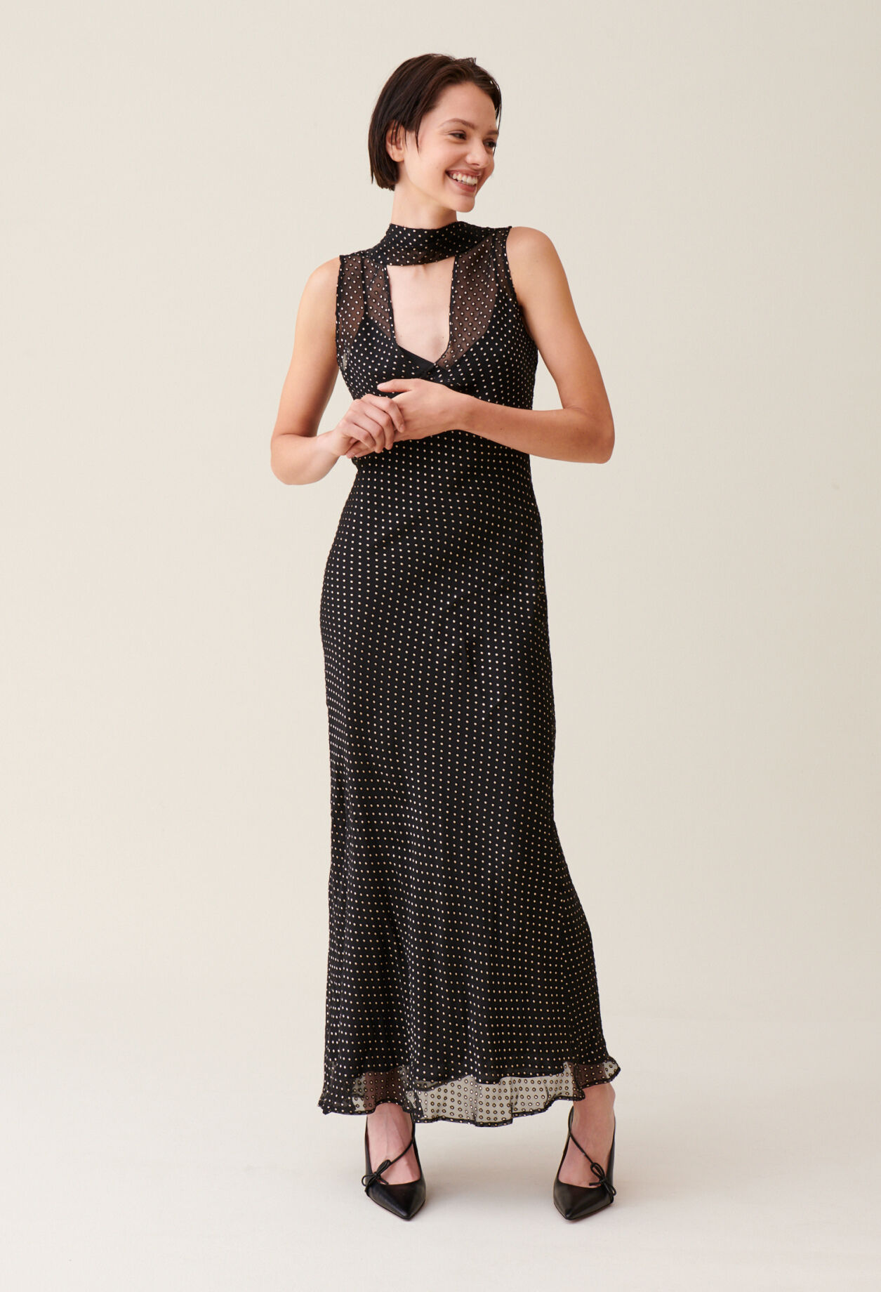 Robe longue transparente à pois