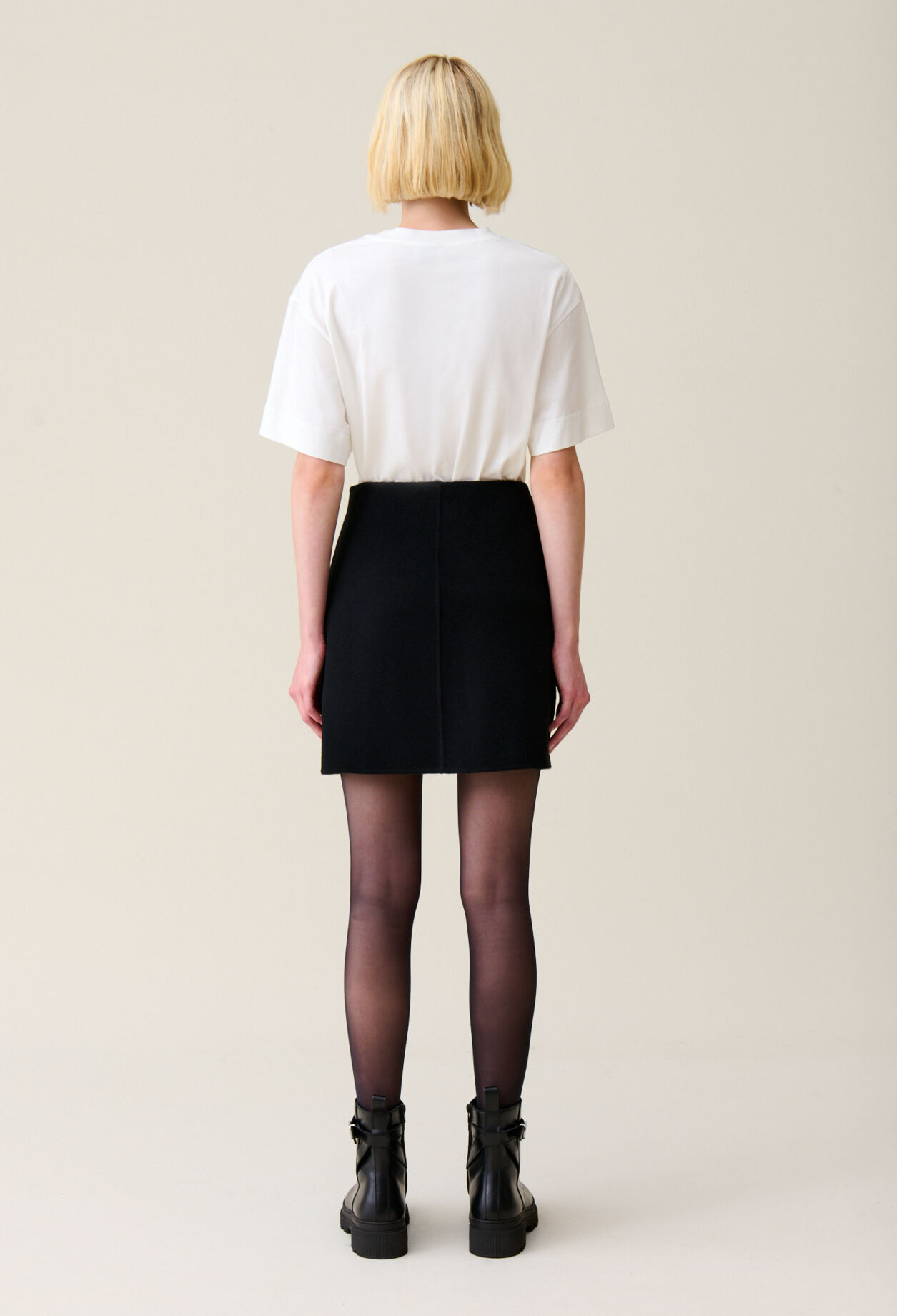 Straight mini skirt