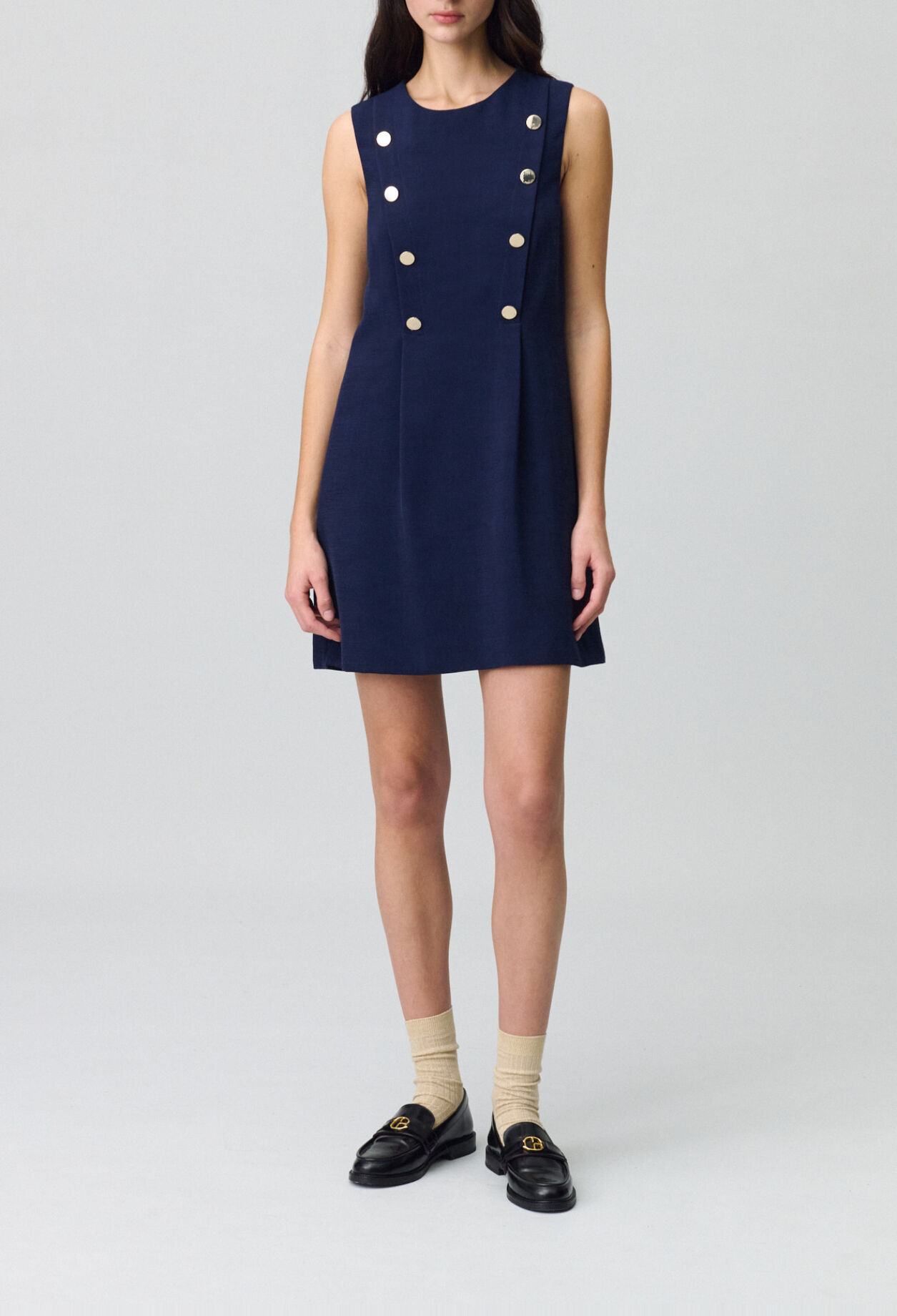 Robe courte ajust&eacute;e