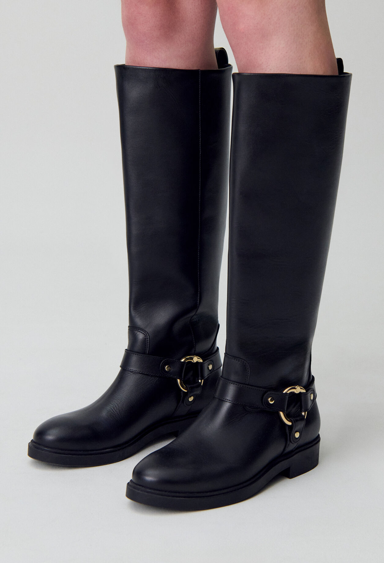 Hohe Lederstiefel