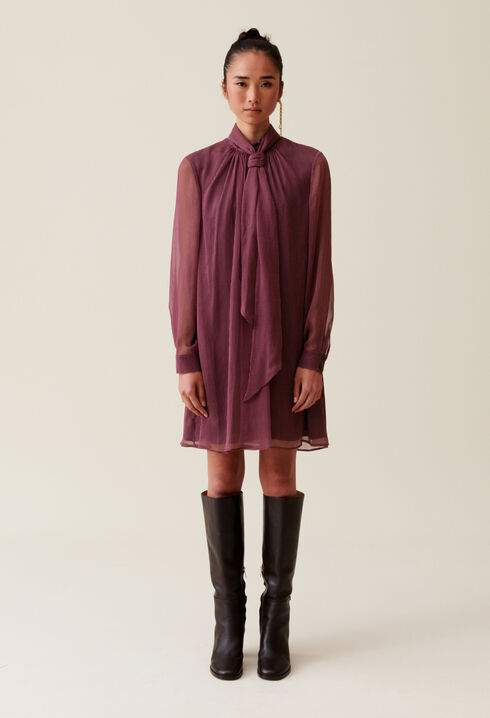 Robe fluide col lavallière