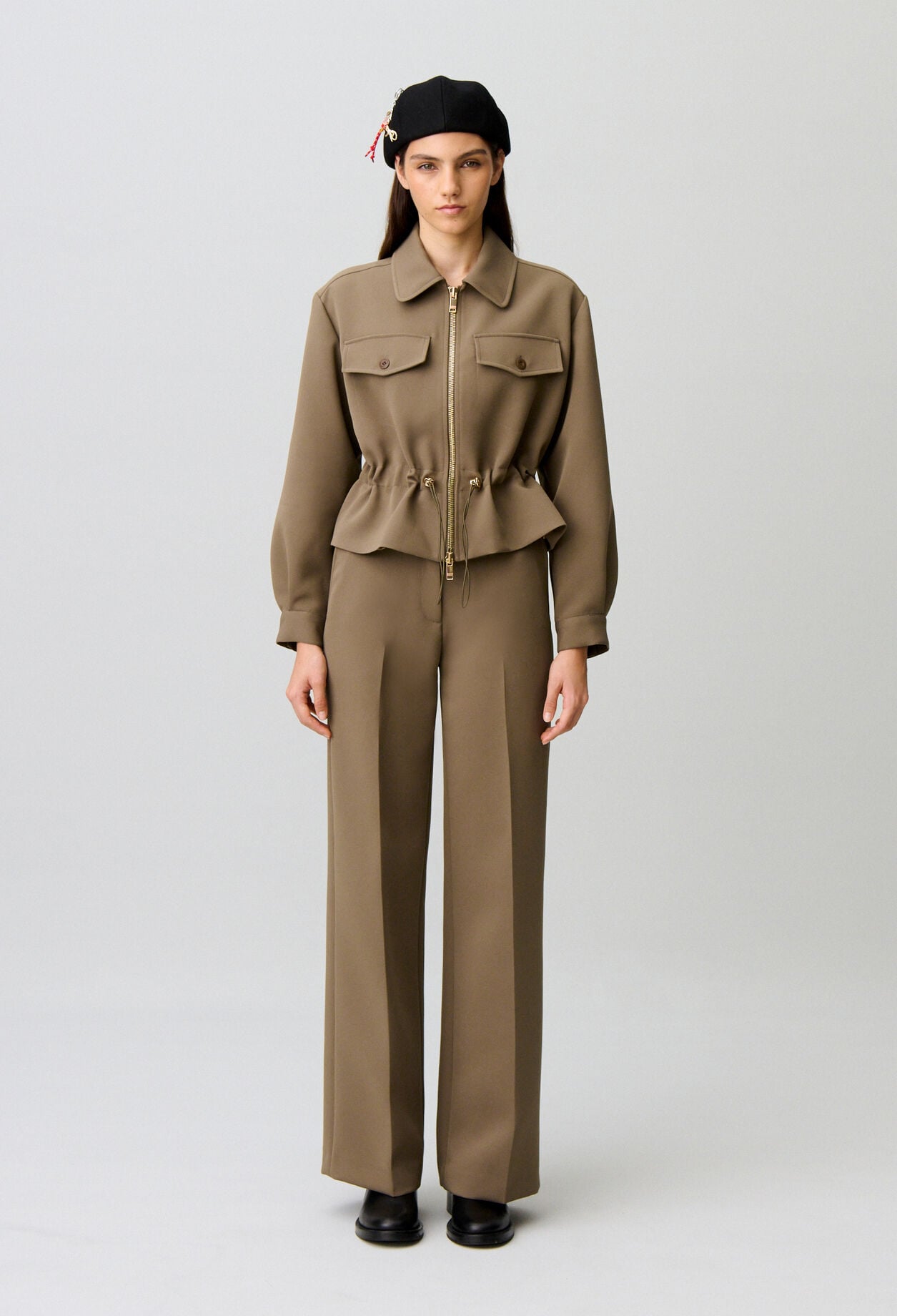 Veste &agrave; basque fleur dor&eacute;s