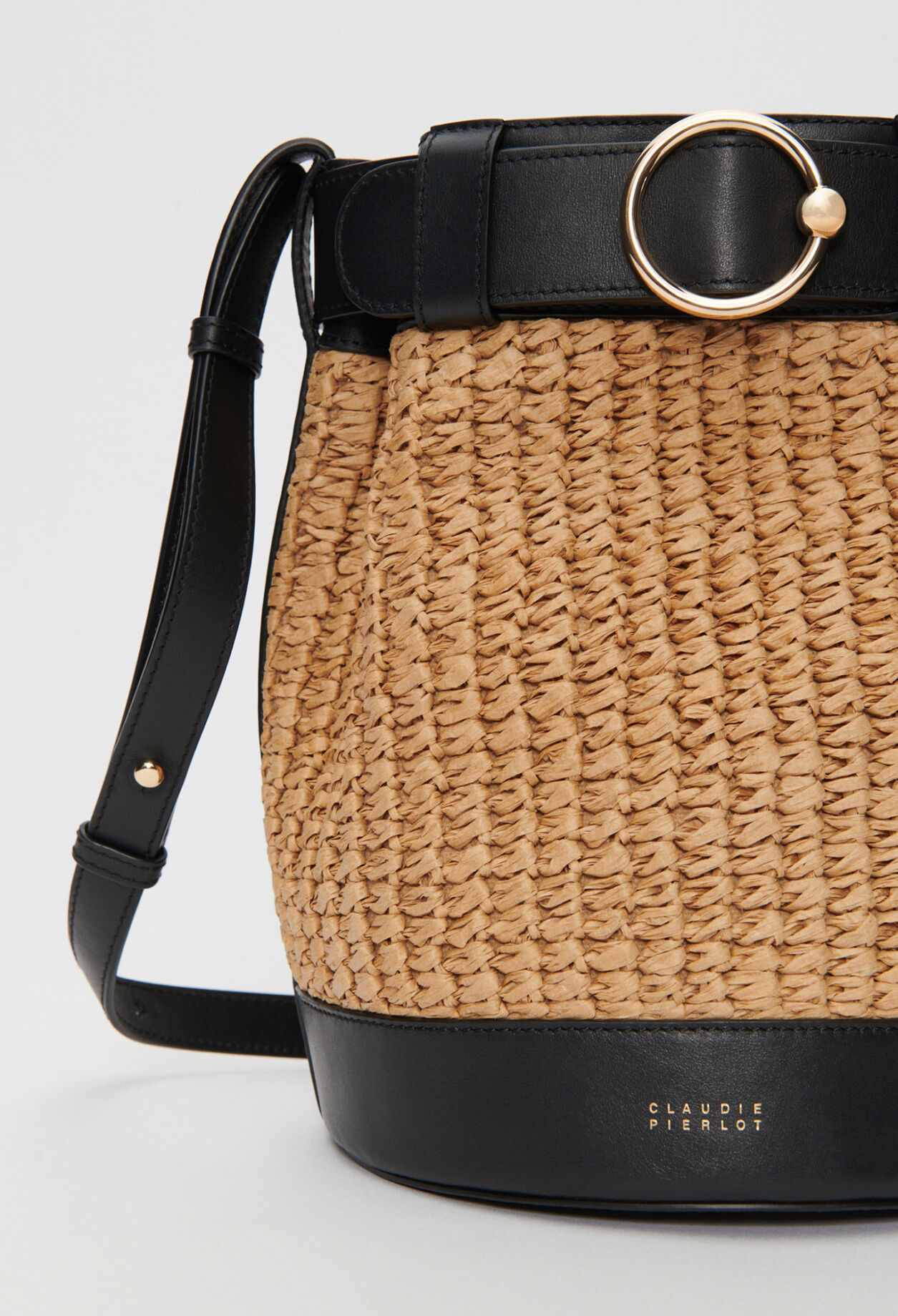 Eimer-Tasche aus Öko-Leder