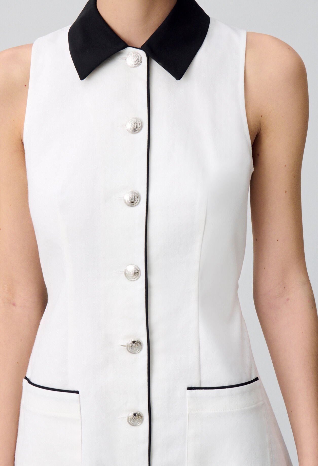 Sleeveless short dress
