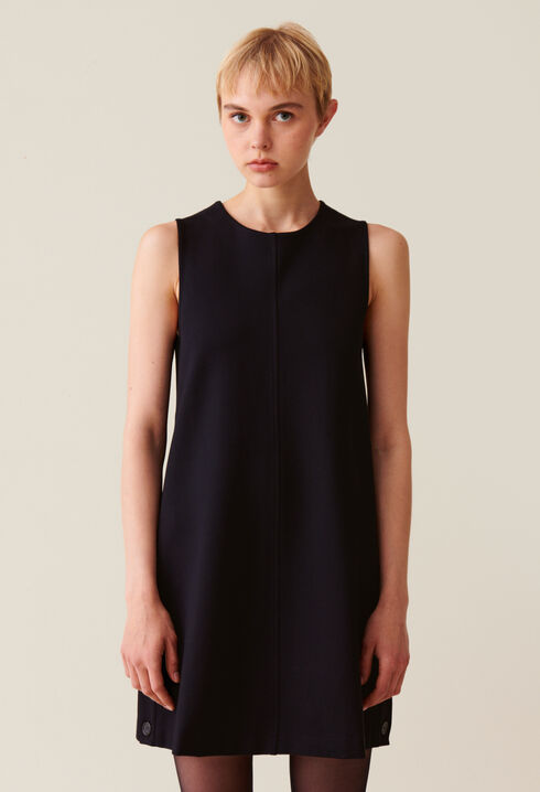 Ärmelloses kurzes Kleid