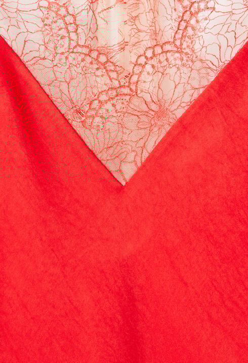 Flie&szlig;endes Satinkleid mit Spitze