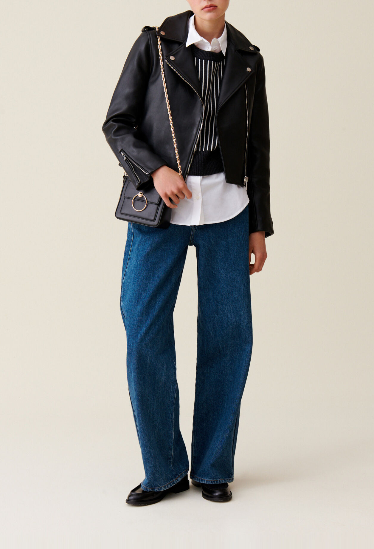 Veste cuir lisse cintr&eacute;e